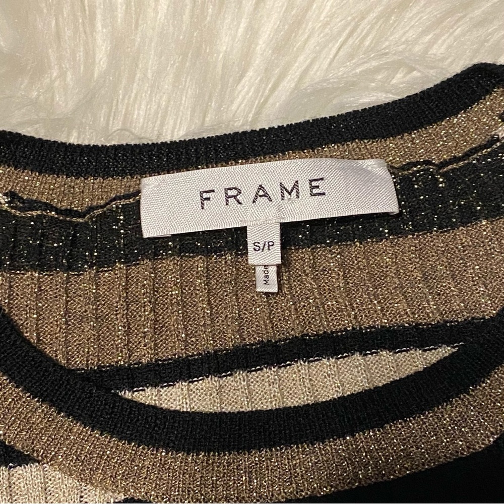 Frame Panel Striped Ribbed Top - Picture 8 of 13